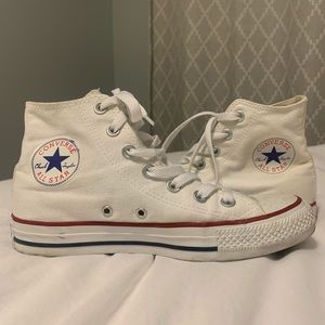 WHITE CONVERSES✨✨